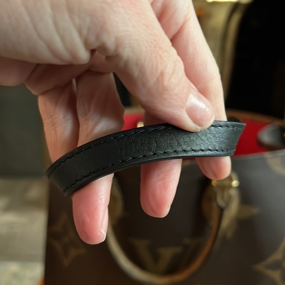 100% Authentic Louis Vuitton On the Go MM - Picture 14 of 14